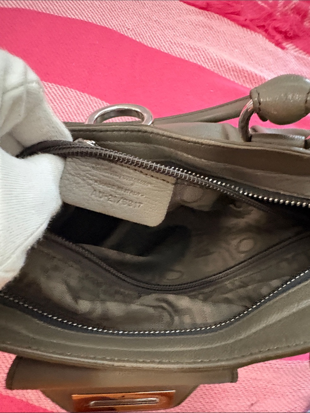 Salvatore Ferragamo Marissa Gsncini Leather Satchel Handbag - Picture 12 of 12